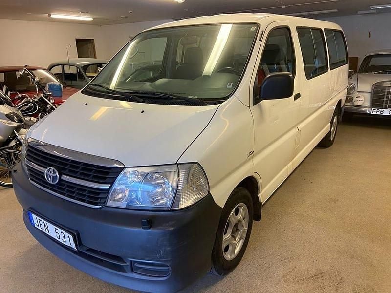 Begagnad Toyota HiAce 117 HK (86 kW) 2009 Vit Van