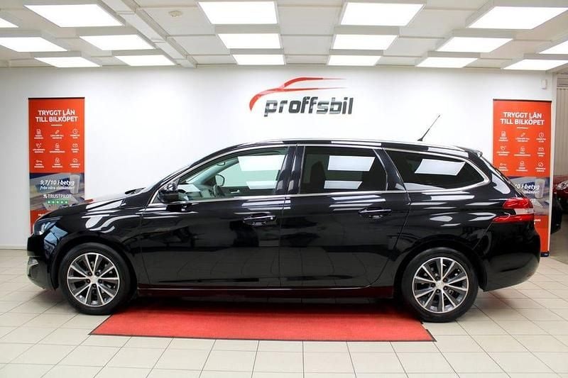 Begagnad Peugeot 308 SW Allure 131 HK (96 kW) 2015 Svart Kombi