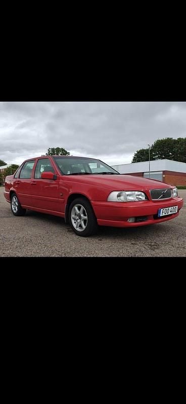 Begagnad 1998 Volvo S70 Sedan | 30 000 kr (Lite dyr) - Bild 1/4