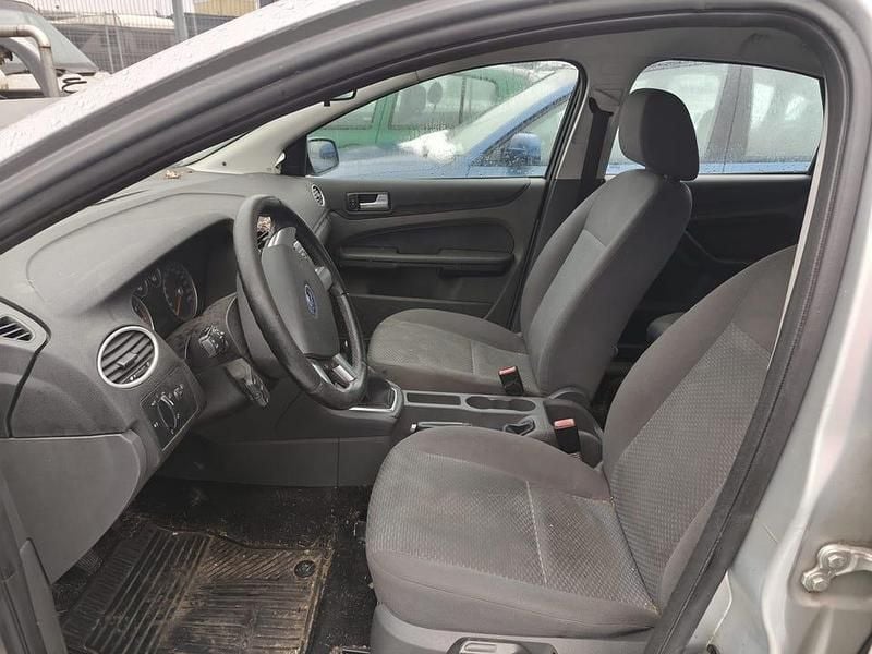 Begagnad Ford Focus 125 HK (91 kW) 2006