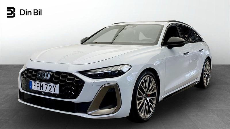 Vit Begagnad 2024 Audi A5 Design Sportkupé | 679 000 kr - Bild 1/4
