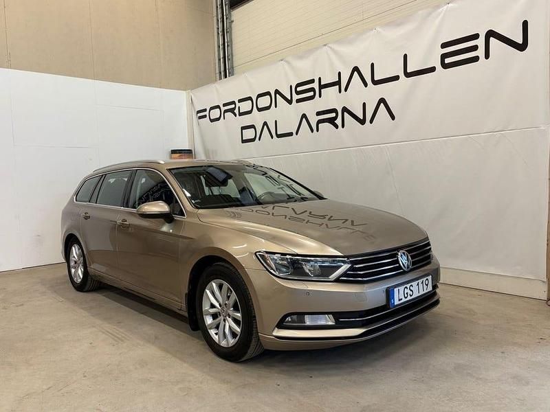 Ljusbrun Begagnad 2015 VW Passat Kombi | 124 900 kr (Marknadspris) - Bild 1/4