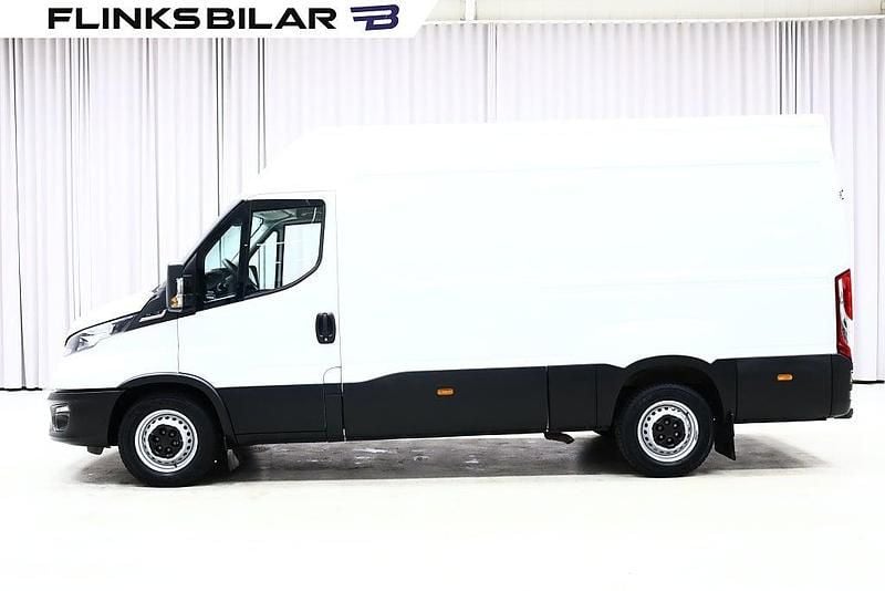 Begagnad Iveco Daily 136 HK (100 kW) 2023 Vit Van