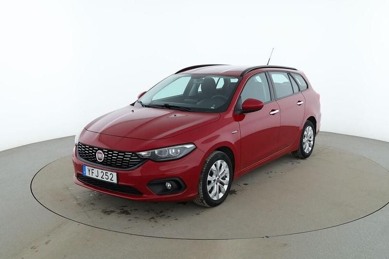 Svart Begagnad 2017 Fiat Tipo Lounge Kombi | 118 000 kr (Marknadspris) - Bild 1/3