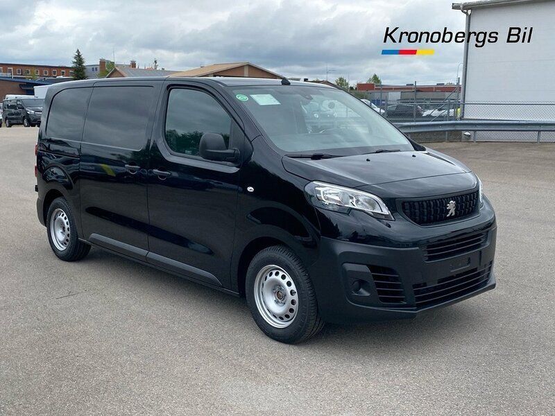 Begagnad Peugeot e-Expert 100 kW (136 HK) 2024 Svart Van