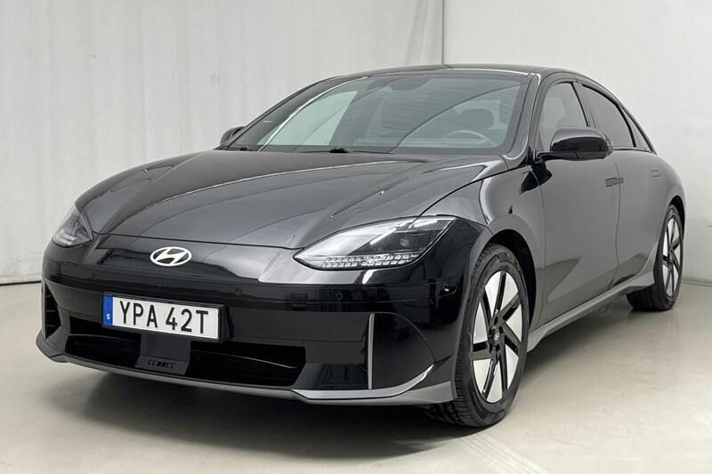 Svart Begagnad 2023 Hyundai Ioniq 6 Sedan | 379 000 kr (Superpris) - Bild 1/4