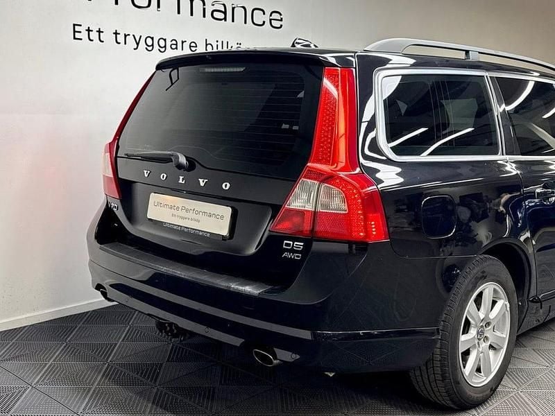 Begagnad Volvo V70 Momentum 215 HK (158 kW) 2012 Svart Kombi