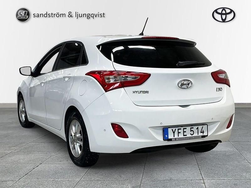 Begagnad Hyundai i30 Comfort 136 HK (100 kW) 2017 Vit