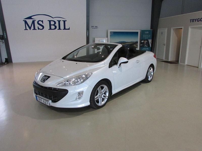 Vit Begagnad 2010 Peugeot 308 CC Cab | 89 900 kr (Marknadspris) - Bild 1/4