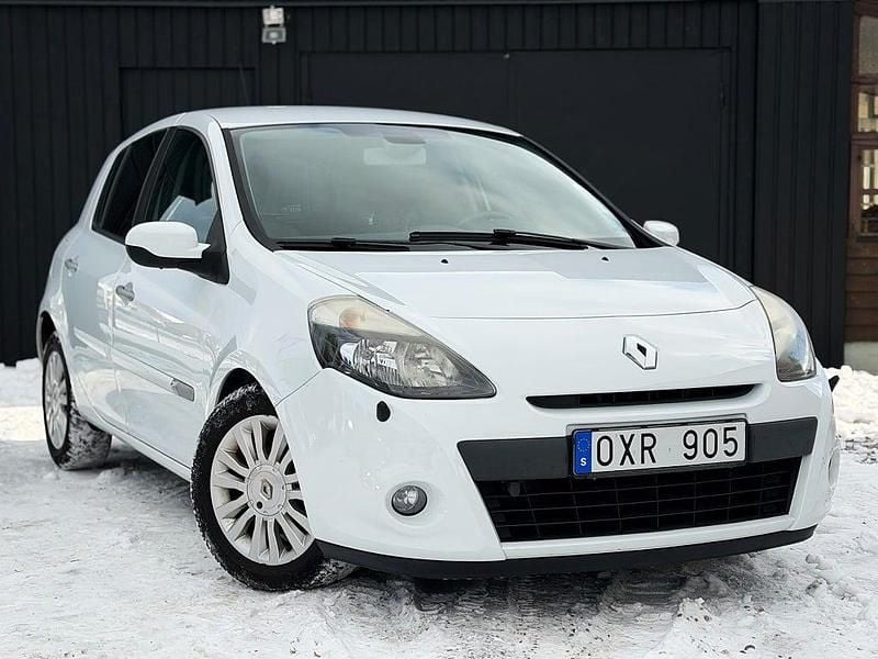 Begagnad Renault Clio R.S. 75 HK (55 kW) 2011 Vit Halvkombi