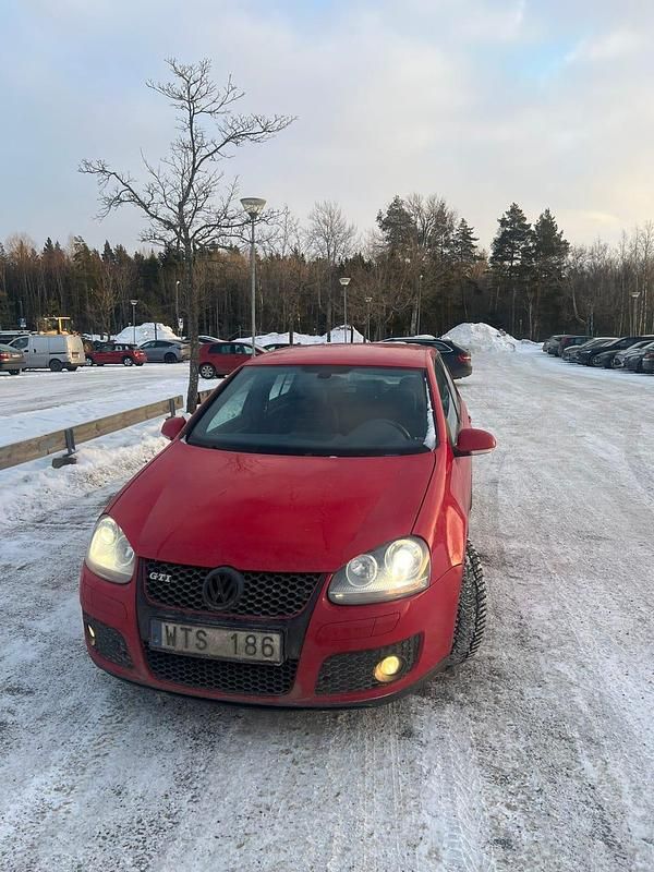 Begagnad VW Golf IV GTI 200 HK (147 kW) 2005 Halvkombi