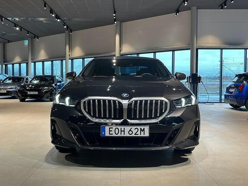 Begagnad BMW 530e M Sport 190 HK (139 kW) 2025 Grå Sedan