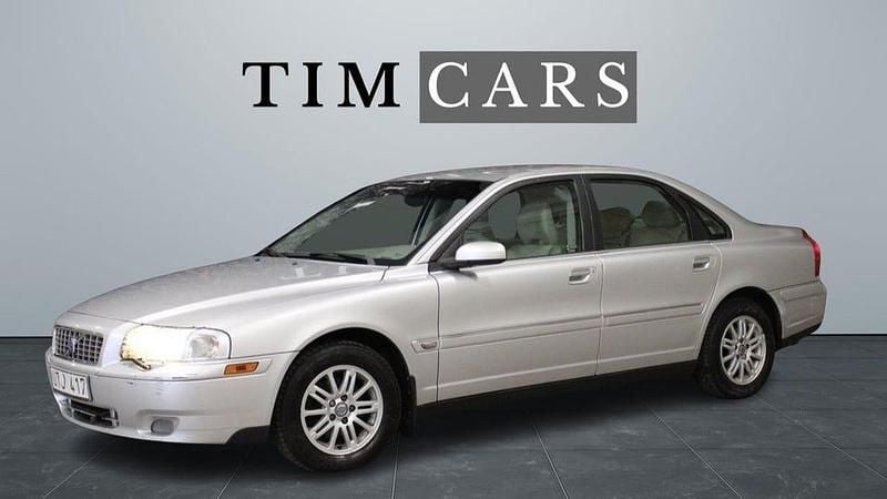 Ljusgrå Begagnad 2004 Volvo S80 Business Edition Sedan | 24 999 kr (Marknadspris) - Bild 1/4