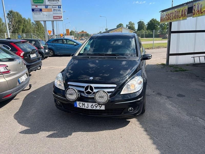 Svart Begagnad 2008 Mercedes B200 Minibuss | 49 000 kr (Superpris) - Bild 1/4