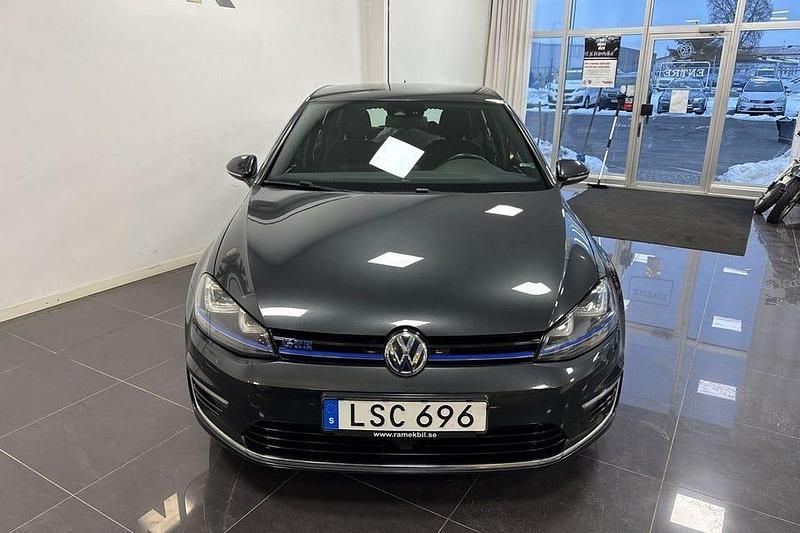 Begagnad VW Golf VII GTE 204 HK (150 kW) 2016 Grå Halvkombi