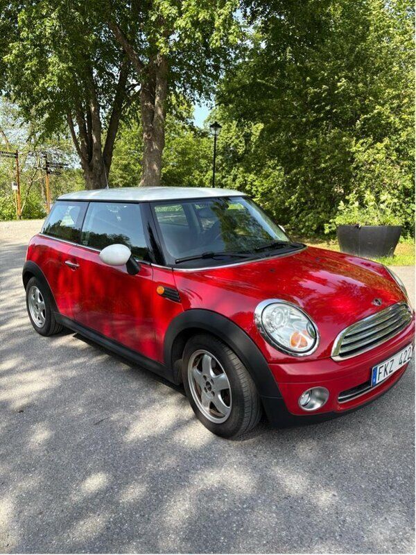 Röd Begagnad 2007 Mini Cooper Halvkombi | 49 000 kr (Marknadspris) - Bild 1/4