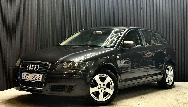 Grå Begagnad 2007 Audi A3 Sportback Attraction Halvkombi | 49 900 kr (Bra pris) - Bild 1/4