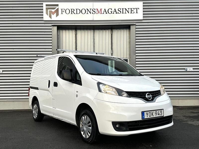 Vit Begagnad 2017 Nissan NV200 Van | 84 900 kr (Marknadspris) - Bild 1/4