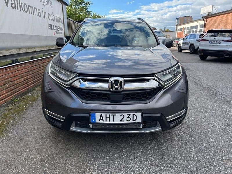 Begagnad Honda CR-V Executive 193 HK (141 kW) 2019 Ljusgrå (grå) SUV