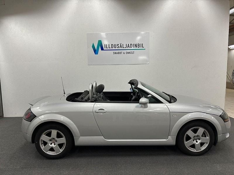 Silver Begagnad 2001 Audi TT Roadster Cab | 79 900 kr (Dyr) - Bild 1/4