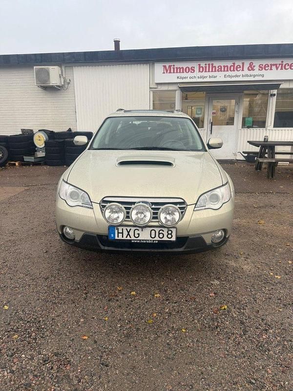 Ljusgrön (grön) Begagnad 2009 Subaru Outback SUV | 29 000 kr (Superpris) - Bild 1/4
