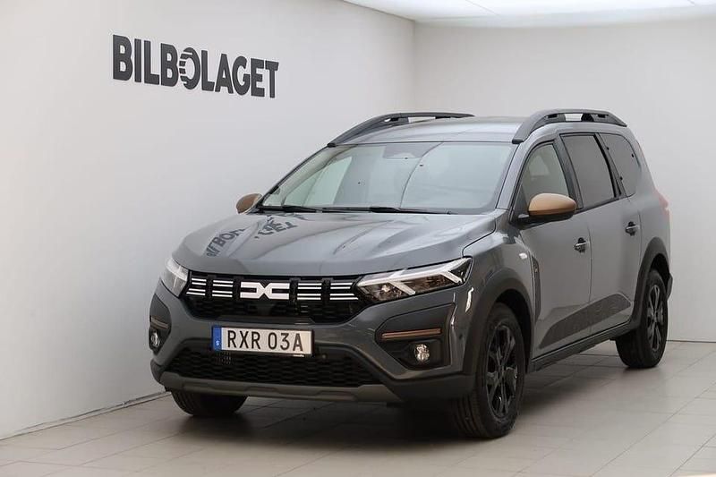 Grå Begagnad 2024 Dacia Jogger Extreme Minibuss | 224 900 kr (Marknadspris) - Bild 1/4