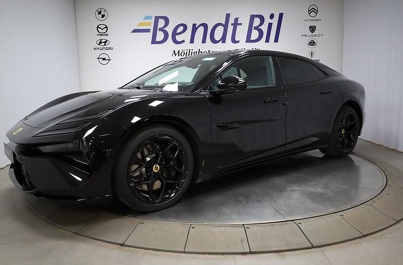 Ny Lotus Emeya 450 kW (612 HK) 2025 Stellar black Halvkombi