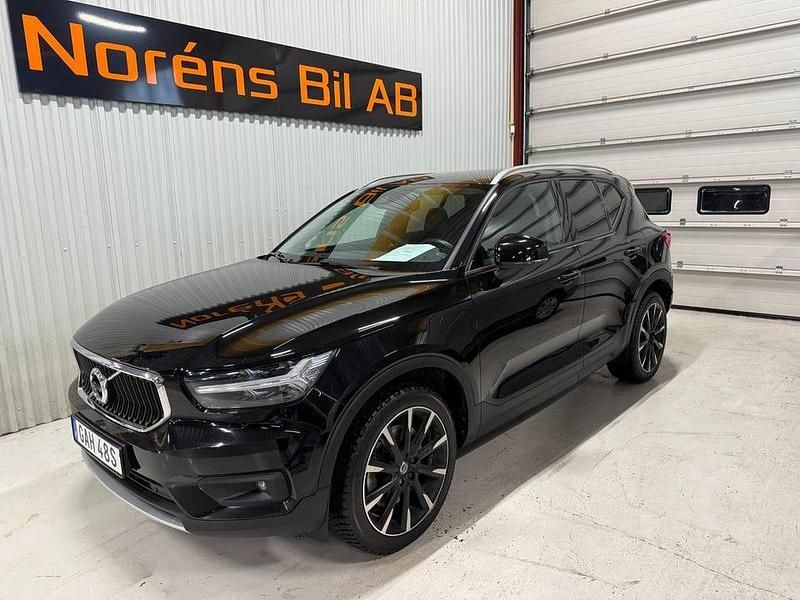 Svart Begagnad 2020 Volvo XC40 SUV | 299 000 kr (Dyr) - Bild 1/4