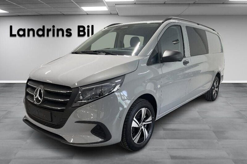 Grå (alpingrå) Ny 2025 Mercedes Vito Minibuss | 852 800 kr - Bild 1/4