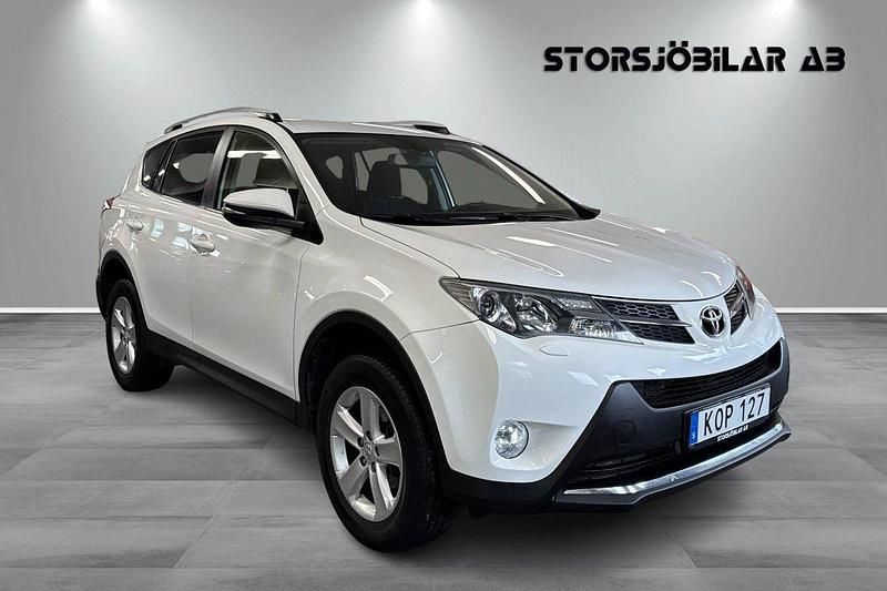 Vit Begagnad 2014 Toyota RAV4 Multidrive S SUV | 179 000 kr (Lite dyr) - Bild 1/4