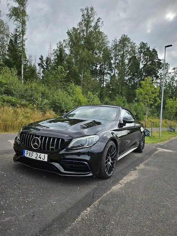Svart Begagnad 2021 Mercedes C63S AMG AMG Cab | 850 000 kr (Marknadspris) - Bild 1/4