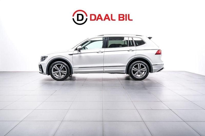Vit Begagnad 2018 VW Tiguan Allspace R-line SUV | 289 700 kr (Marknadspris) - Bild 1/4