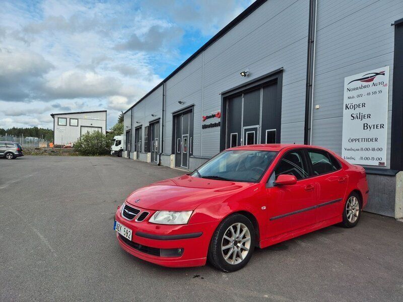 Röd Begagnad 2006 Saab 9-3 Linear Sedan | 34 899 kr (Marknadspris) - Bild 1/4