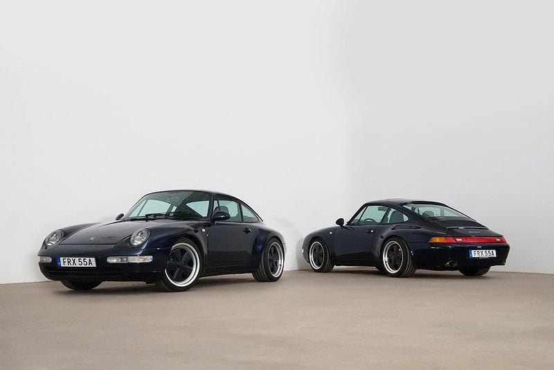 Mörkblå Begagnad 1994 Porsche 911 Carrera | 899 000 kr - Bild 1/4