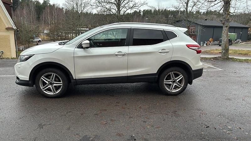 Begagnad 2016 Nissan Qashqai SUV | 140 000 kr (Marknadspris) - Bild 1/4