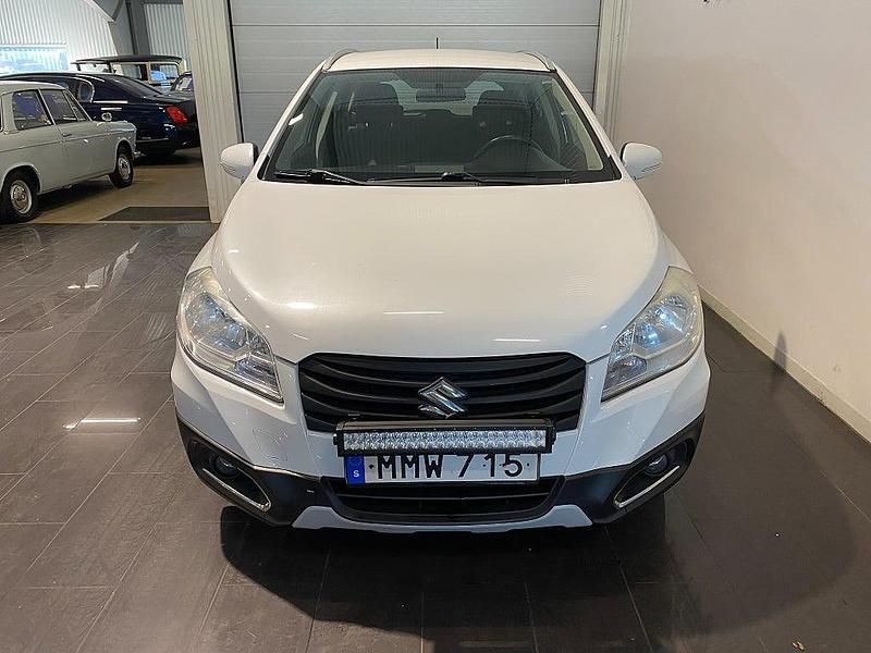 Begagnad Suzuki SX4 120 HK (88 kW) 2014 Vit Kombi