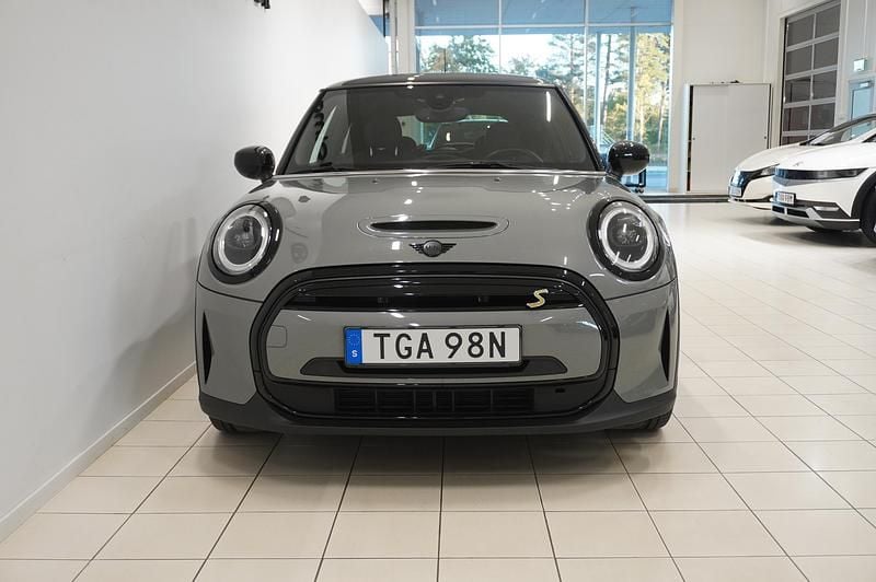 Begagnad Mini Cooper SE 2023 Grå Halvkombi