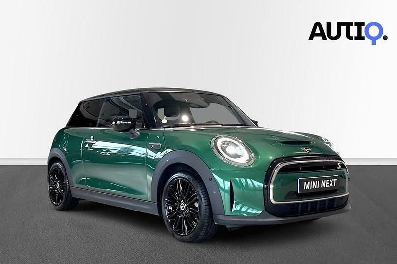 Grön Begagnad 2021 Mini Cooper SE Halvkombi | 169 900 kr (Marknadspris) - Bild 1/4