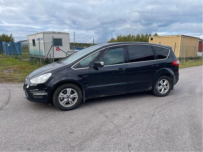 Svart Begagnad 2014 Ford S-MAX Business Edition Minibuss | 29 000 kr (Lite dyr) - Bild 1/4