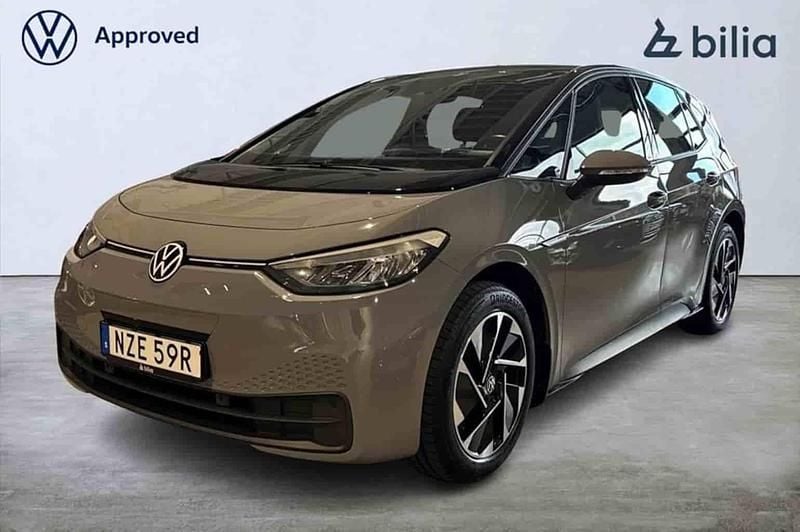 Grå Begagnad 2023 VW ID.3 Pro Performance Halvkombi | 269 900 kr (Marknadspris) - Bild 1/1