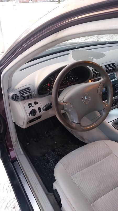 Begagnad Mercedes C180 143 HK (105 kW) 2007