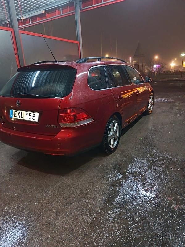 Begagnad VW Golf VI 140 HK (102 kW) 2008 Halvkombi