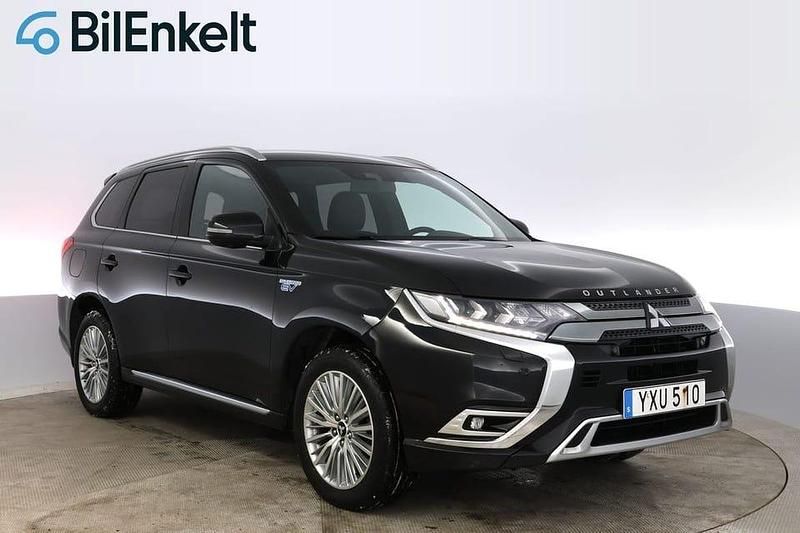 Svart Begagnad 2019 Mitsubishi Outlander SUV | 194 900 kr (Marknadspris) - Bild 1/4