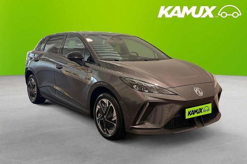 Silver/grå Begagnad 2023 MG MG4 EV Luxury Halvkombi | 239 800 kr (Superpris) - Bild 1/4