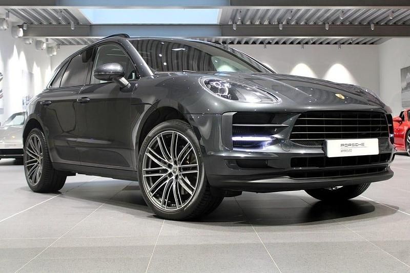 Grå Begagnad 2020 Porsche Macan S SUV | 575 000 kr (Marknadspris) - Bild 1/4