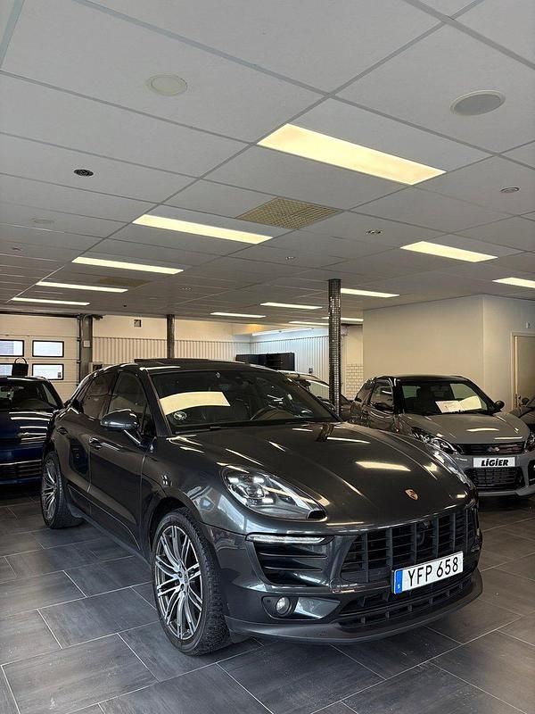 Begagnad Porsche Macan 258 HK (189 kW) 2016 Grå SUV
