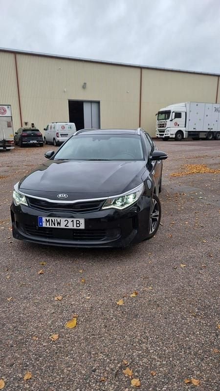 Svart Begagnad 2018 Kia Optima Sport Kombi | 149 000 kr (Marknadspris) - Bild 1/4