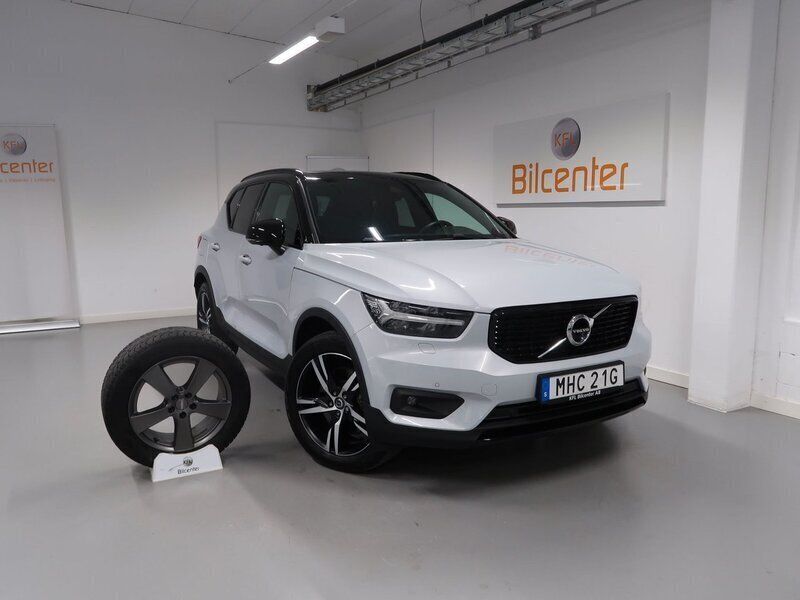 Silver Begagnad 2020 Volvo XC40 R-Design SUV | 389 900 kr (Dyr) - Bild 1/3