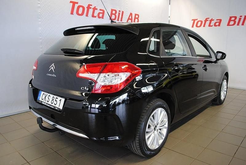 Begagnad Citroën C4 131 HK (96 kW) 2014 Svart Halvkombi