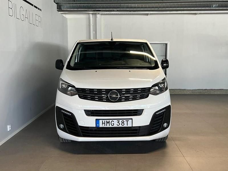 Begagnad Opel Vivaro-e Combi 100 kW (136 HK) 2021 Vit Van